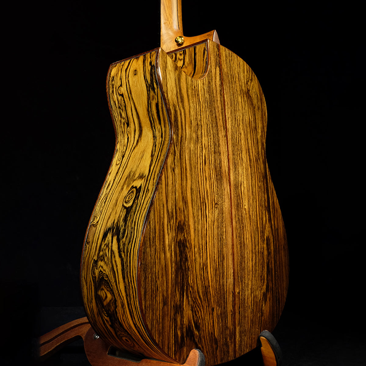 Blue Label | MD Torrefied Swiss Moon Mexican Bocote Fan Fret | #198 Hold