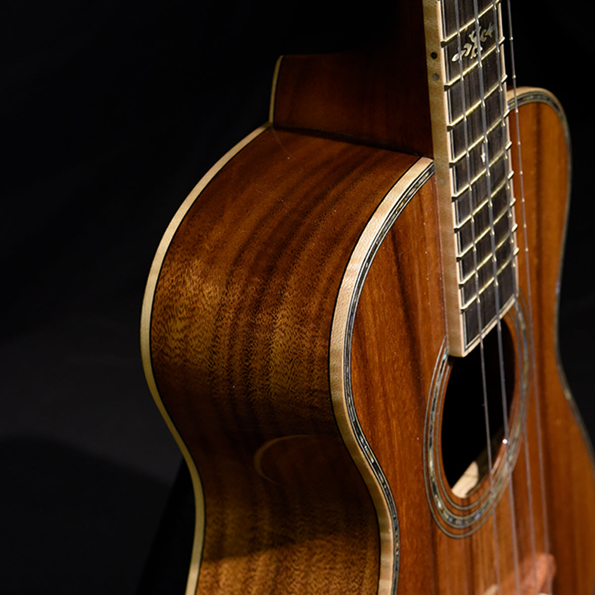 Green Label | Tenor Pacific Koa Full | Slotted headstock