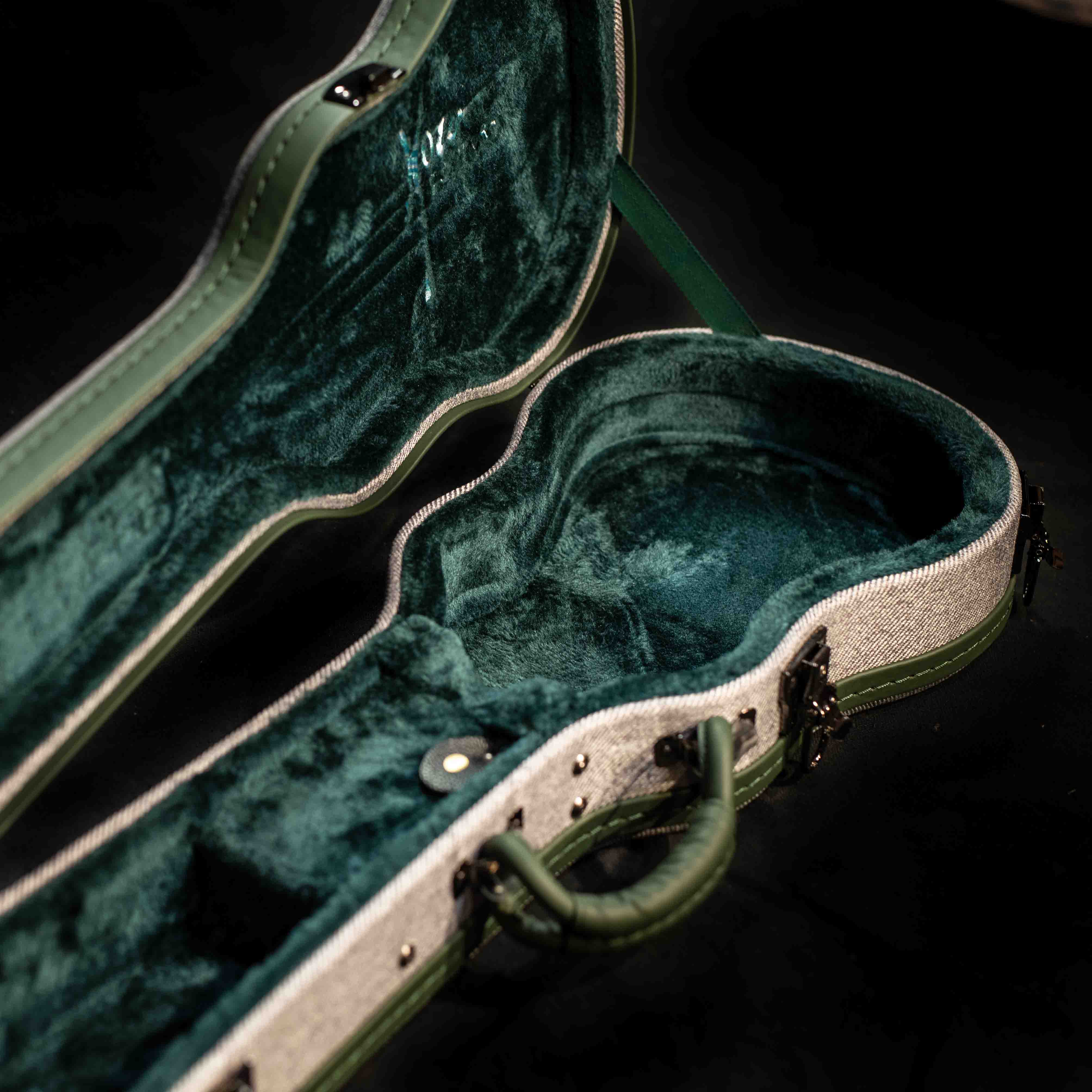 Hozen Guitars Green Label Ukulele Hardcase